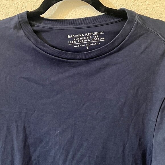 EUC Banana Republic Authentic Tee T-Shirt 100% Supima Cotton Navy Blue Small S - Picture 2 of 3